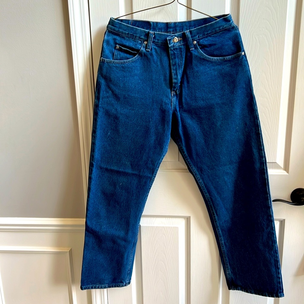 Wrangler Relaxed Fit 33x30 medium wash jean
